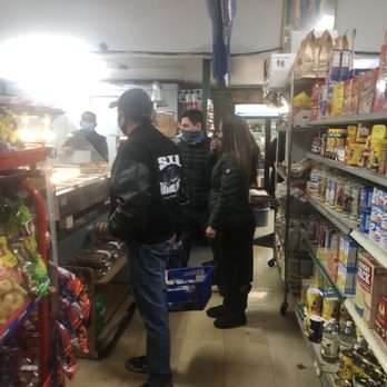 La Roca - Line for carnitas has started - Grocery Near Me - Elgin, Illinois