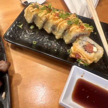 Bachi - Caliente crunch roll - Sushi Bars Near Me - Charlotte, North Carolina