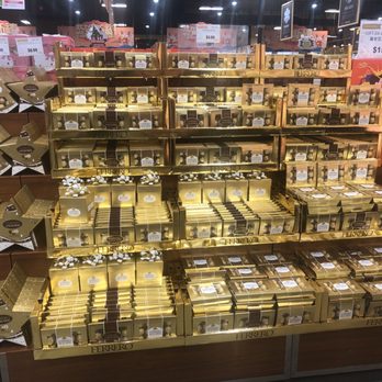 Jusgo Supermarket - Ferraro Rocher chocolate - International Grocery Near Me - Houston, Texas