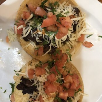 5 Rabanitos - Tacos carne asada - Mexican Near Me - Chicago, Illinois