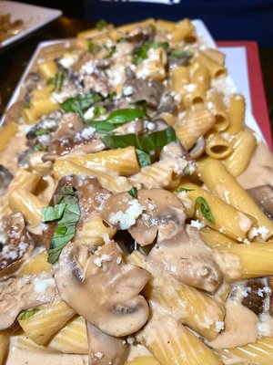 The Pizza Parlor by null