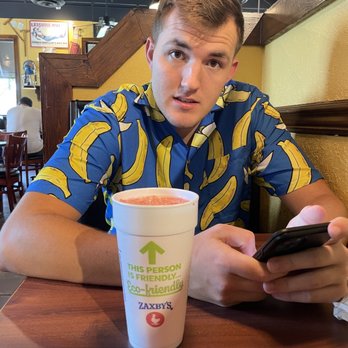 Zaxbys - Eco friendly cups - Chicken Wings Near Me - Jacksonville, Florida