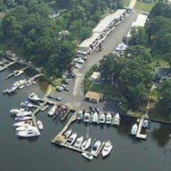 Hamilton Harbour Marina & Boat Works