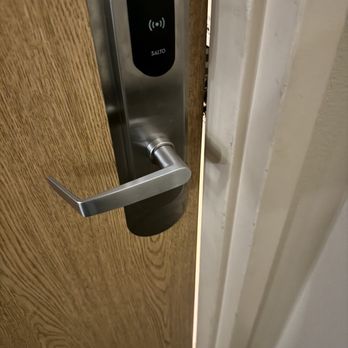 Embassy Suites by Hilton Phoenix Biltmore - Fully shut door, you can see the light from the door, and inside latch. Really bad maintenance. - Hotels Near Me - Phoenix, Arizona Embassy Suites by Hilton Phoenix Biltmore - Fully shut door, you can see the light from the door, and inside latch. Really bad maintenance. - Hotels Near Me - Phoenix, Arizona