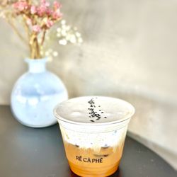 Re Ca Phe - Black Sesame Coffee | Mè | 9 oz (fine robusta espresso with condensed milk, black sesame cream) - bombass...