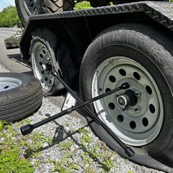 Cruz Tire Service - Rear tire blew and knocked the tire pressure monitor off the valve stem causing the front one to go flat!