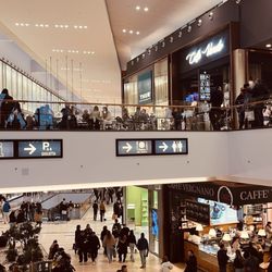 Centro Commerciale Adigeo
