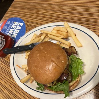 IHOP - Breakfast & Brunch Near Me - Alexandria, Virginia