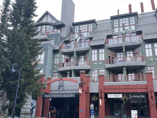 MountainView Accommodation, The Alpenglow Lodge Properties by null