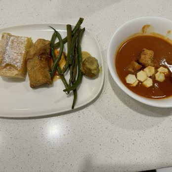 Delta Sky Club - Insta/Beli: @amei_eats - Airport Lounges Near Me - San Francisco, California Delta Sky Club - Insta/Beli: @amei_eats - Airport Lounges Near Me - San Francisco, California
