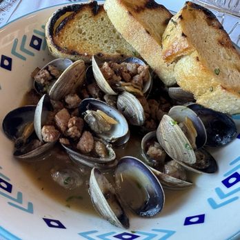Rosmarino - Clams and fennel sausage - Wine Bars Near Me - San Ramon, California Rosmarino - Clams and fennel sausage - Wine Bars Near Me - San Ramon, California