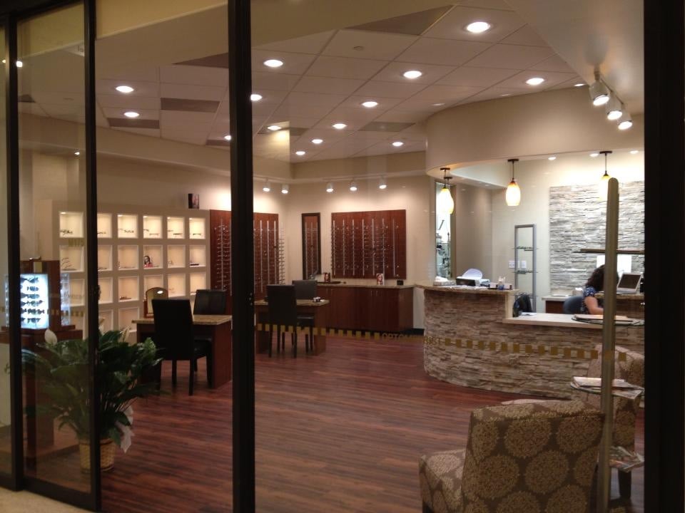EXECUTIVE EYE CARE Updated July 2024 910 Louisiana St, Houston, Texas Optometrists Phone