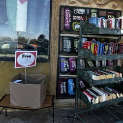 Cafe con Libros Press - FREE BOOKS.