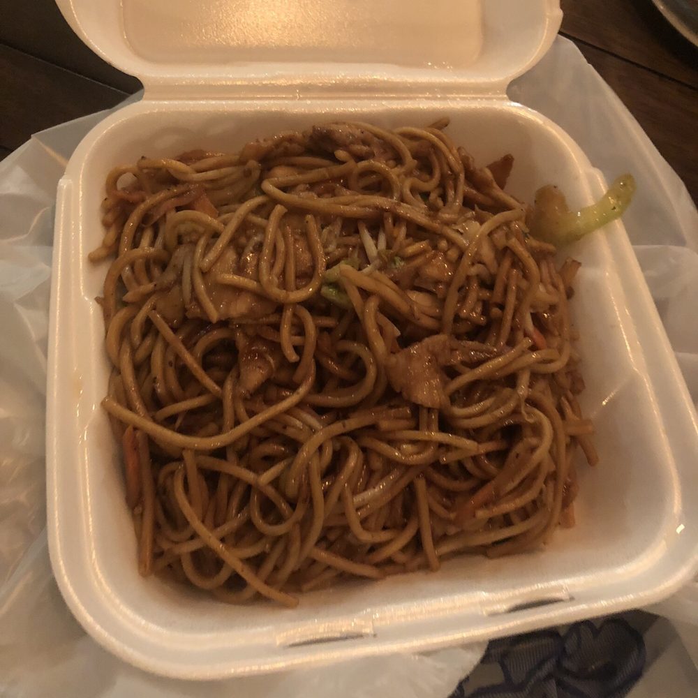 Chicken lo mein Chicken lo mein