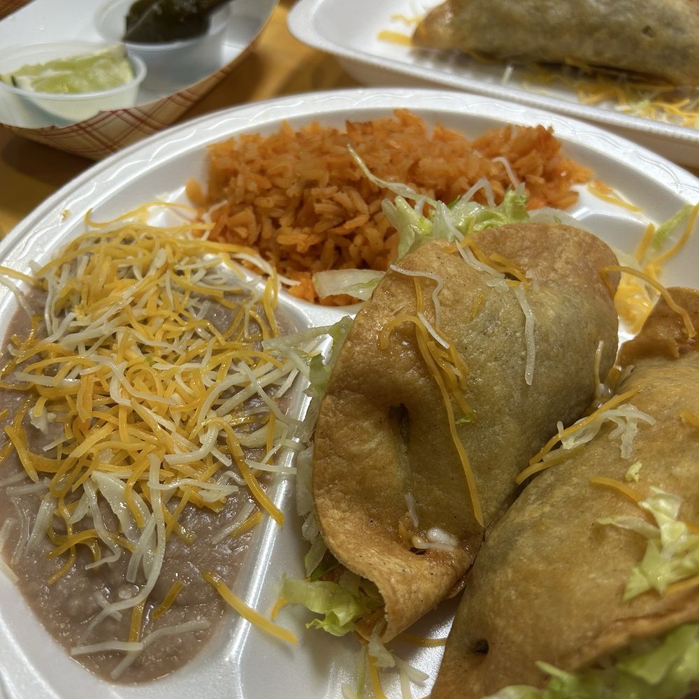 Rolberto's Mexican Food - Combination3: fried beef taco plate - Mexican Near Me - Lehi, Utah