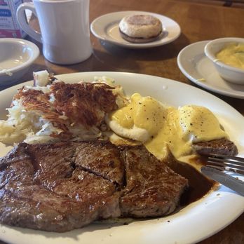 Popi's Place Too - Steak and Eggs (Poached with Hollandaise Sauce) - Breakfast & Brunch Near Me - Palmetto, Florida