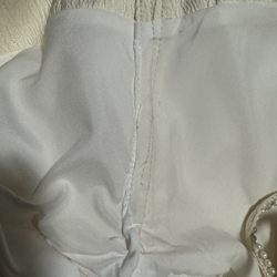 Msmc Dry Cleaners & Alterations - Mal cocido con varias costuras encimadas, con hilo de otro color