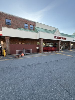 Trader Joe's by null