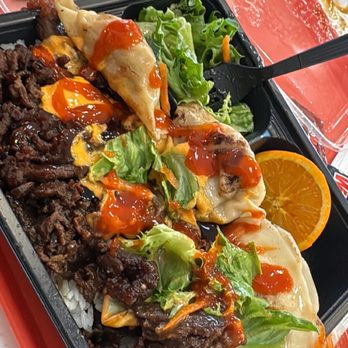 WaBa Grill - Ribeye  plate with wontons salad I add shrimp an sweet and spicy sauce an a little of salad - Fast Food Near Me - Hesperia, California