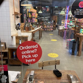Lush Handmade Cosmetics - Cosmetics & Beauty Supply Near Me - Las Vegas, Nevada Lush Handmade Cosmetics - Cosmetics & Beauty Supply Near Me - Las Vegas, Nevada