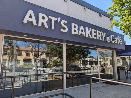 Art's Bakery & Cafe by null