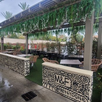 Makers & Finders - Dog friendly patio - Breakfast & Brunch Near Me - Henderson, Nevada