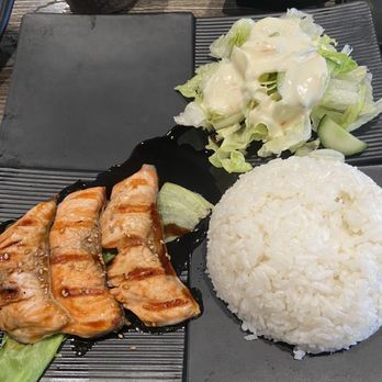 Amami Sushi Bistro - Salmon bento - Sushi Bars Near Me - San Francisco, California