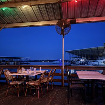 Sam's - Blue Turtle Bay - Outside seating - Sports Bars Near Me - Old Hickory, Tennessee