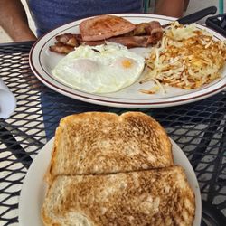 Davies' Chuck Wagon Diner - Bacon, Ham, eggs, hashbrowns, toast.