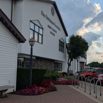 Das Dutchman Essenhaus - Bakeries Near Me - Middlebury, Indiana