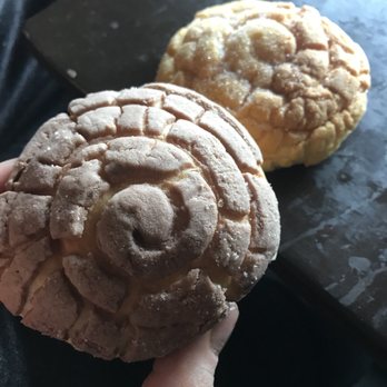 La Cenaduria - 3 for $1 conchas so soft and sweet! - Mexican Near Me - Los Angeles, California