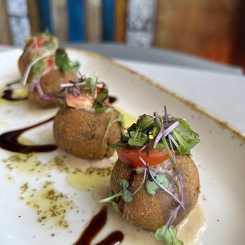 La Mulata - Croquetas - Cuban Near Me - Miami Beach, Florida