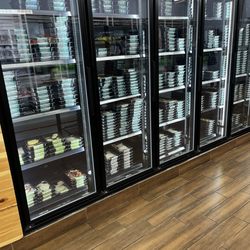 Hummus Fit - Only the bottom two shelves had vegan options and no veggies included bazaar