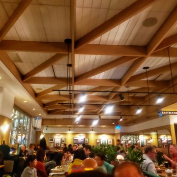 Earls Kitchen + Bar - Canadian (New) Near Me - Burnaby, British Columbia Earls Kitchen + Bar - Canadian (New) Near Me - Burnaby, British Columbia