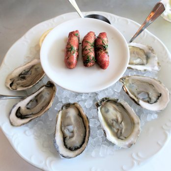 Frenchette - Huitres (oysters, mignonette, chipolatas) - excellent - Brasseries Near Me - New York, New York
