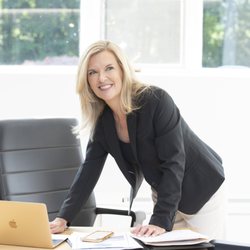 Jennifer Lockwood Homes - Coldwell Banker