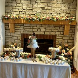 Sift Cakery - The cake/cupcake table.