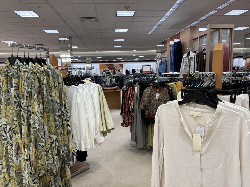 Dillard's Logo