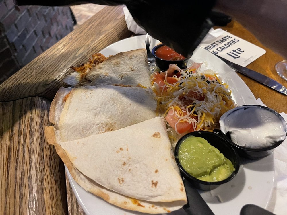 DONOVAN’S BAR AND GRILL Updated September 2024 57 Photos & 100