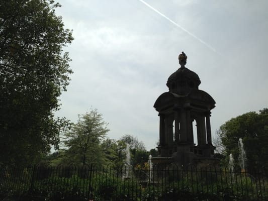 Sarphatipark by null