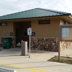 Lumberton City Park Disc Golf Course - Clean restroom facilities