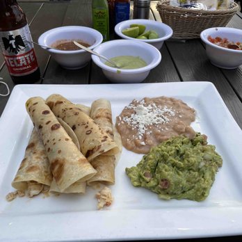 Bismark - Bizmark's pathetic lobster burritos. - Seafood Near Me - La Paz, BCS