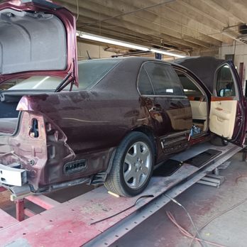Lakeshore Body - Repaint Process - Body Shops Near Me - West Palm Beach, Florida Lakeshore Body - Repaint Process - Body Shops Near Me - West Palm Beach, Florida