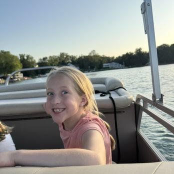 pontoon rental - People - Boat Charters Near Me - Angola, Indiana pontoon rental - People - Boat Charters Near Me - Angola, Indiana