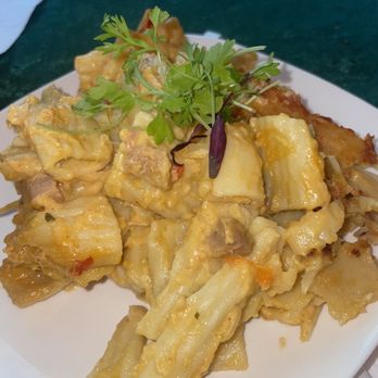 Berny’s Kitchen & Bar - Mac And Cheese - Haitian Near Me - Pembroke Park, Florida