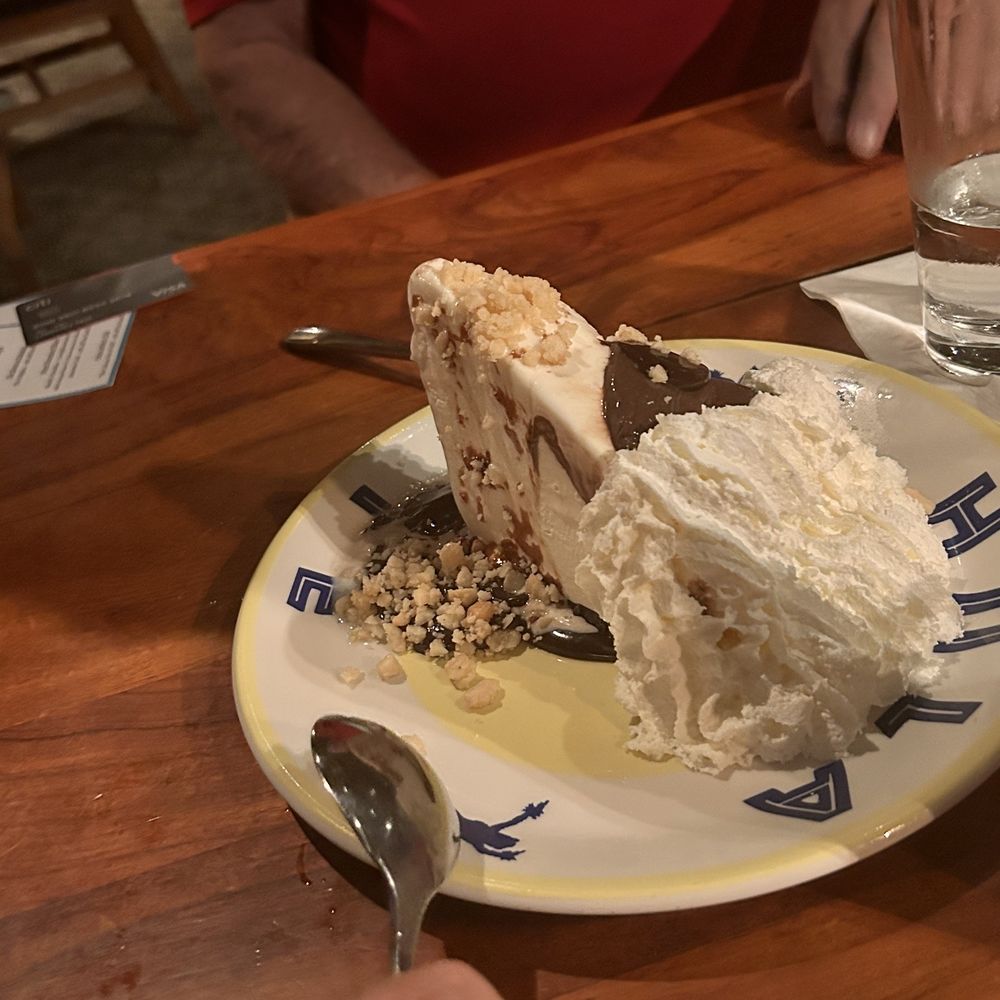 Keoki's Paradise - And DON'T LEAVE without trying the famous Hula Pie!! Can we say "delightful sugar coma?" - Seafood Near Me - Koloa, Hawaii