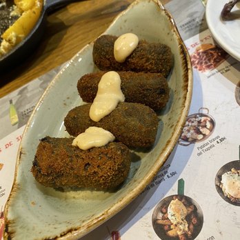 Txapela - Croquetas se chipirones - Basque Near Me - Madrid, M