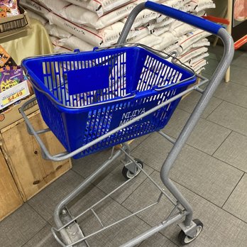 Nijiya Market - Cute little small shopping cart so you're not taking up the whole aisle!!! - International Grocery Near Me - Honolulu, Hawaii Nijiya Market - Cute little small shopping cart so you're not taking up the whole aisle!!! - International Grocery Near Me - Honolulu, Hawaii