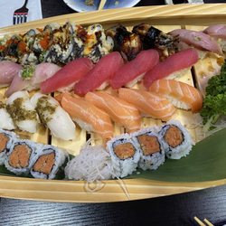 Sushi Tokyo Asian Fusion - Sushi for 2