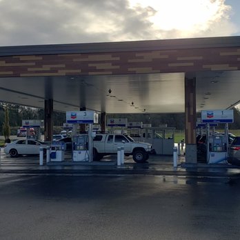 Chevron - a gas station with cars parked in front of it - Gas Stations Near Me - Ridgefield, Washington Chevron - a gas station with cars parked in front of it - Gas Stations Near Me - Ridgefield, Washington